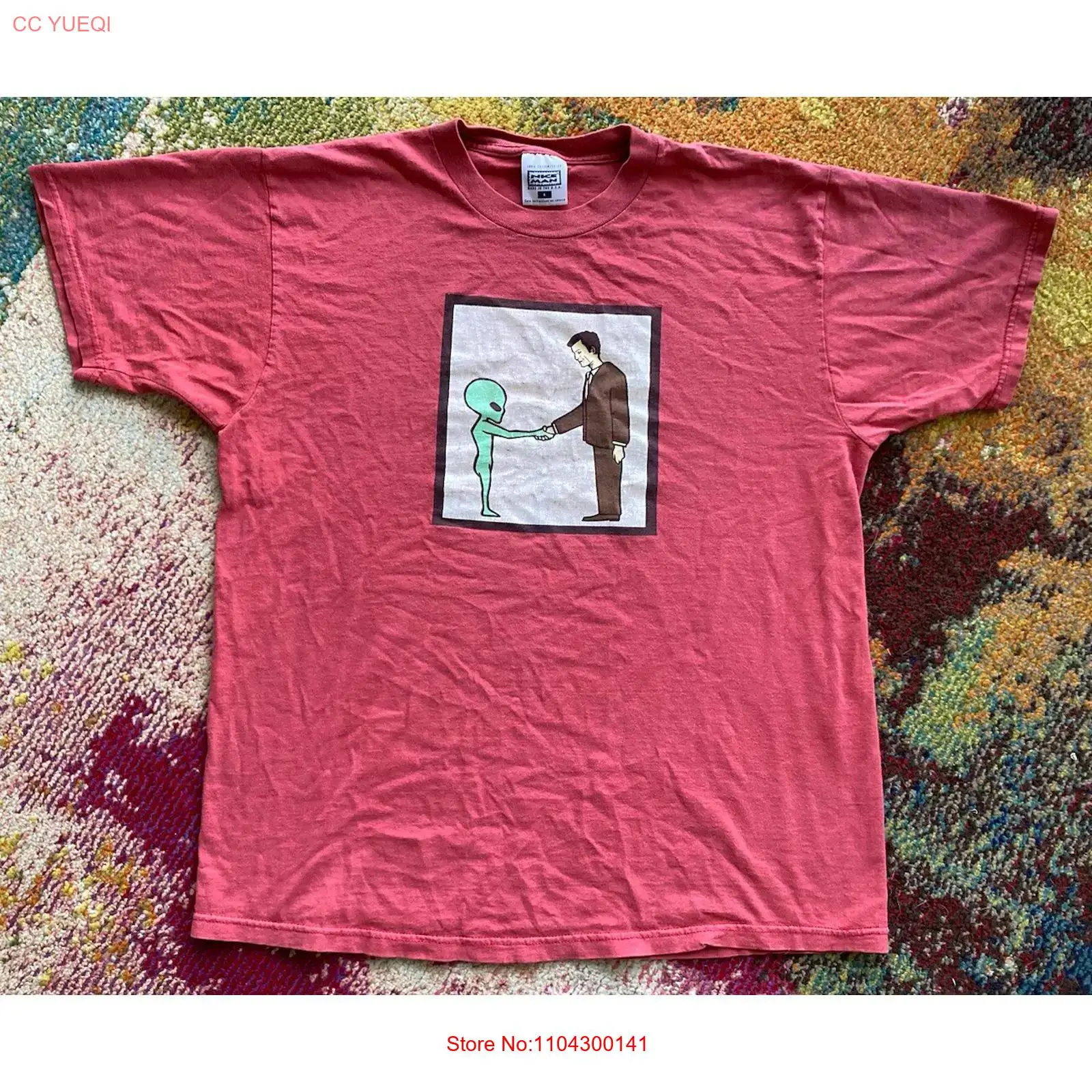 Band Tee Faded 90S - เสื้อยืดลายวงดนตรี Helmet Band สไตล์วินเทจยุค 90s ลายเอเลี่ยน