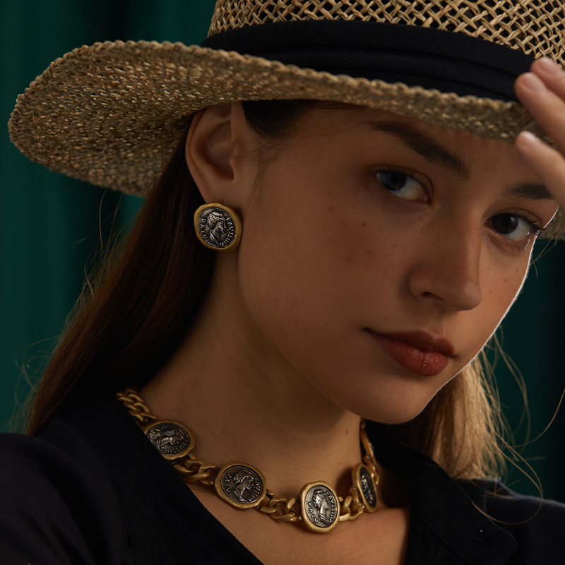 ต่างหูแบบเหรียญโบราณ ดีไซน์หรู - Vintage Fashion Old Money บทวิจารณ์และราคา