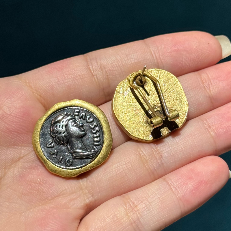 ต่างหูแบบเหรียญโบราณ ดีไซน์หรู - Vintage Fashion Old Money บทวิจารณ์และราคา