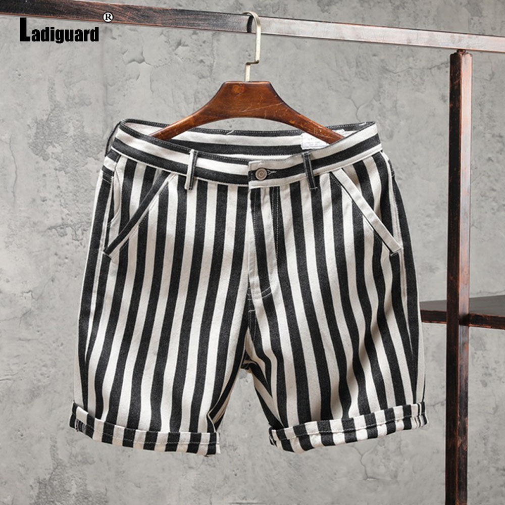กางเกงขาสั้นสไตล์ยุโรป 2026 รุ - Retro Track Pant บทวิจารณ์และราคา