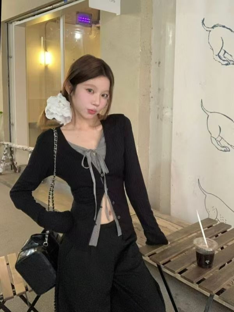 เสื้อครอปแขนยาวทรงเข้ารูป คอวี - Vintage Fashion Hong Kong บทวิจารณ์และราคา